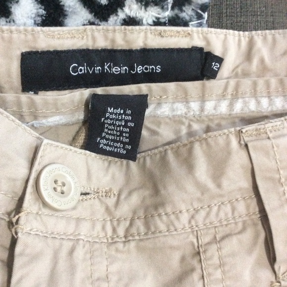 Calvin Klein shorts - Picture 3 of 3